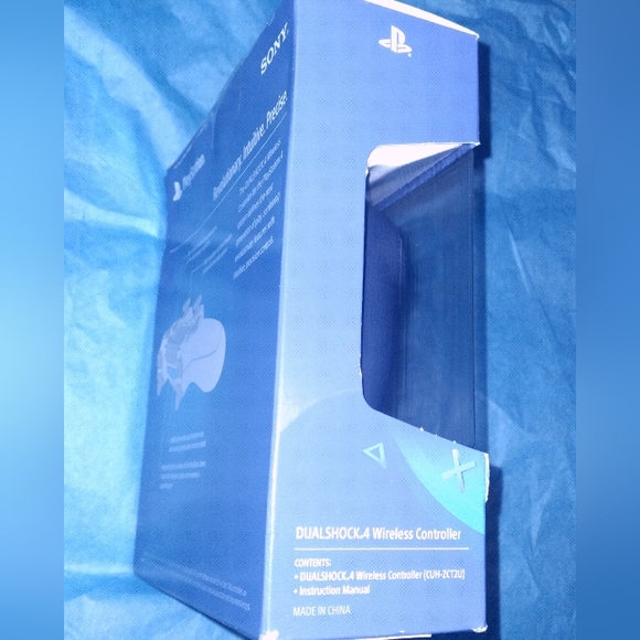 PS4 Midnight Blue Dual Shock 4 Wireless Controller - Picture 6 of 7